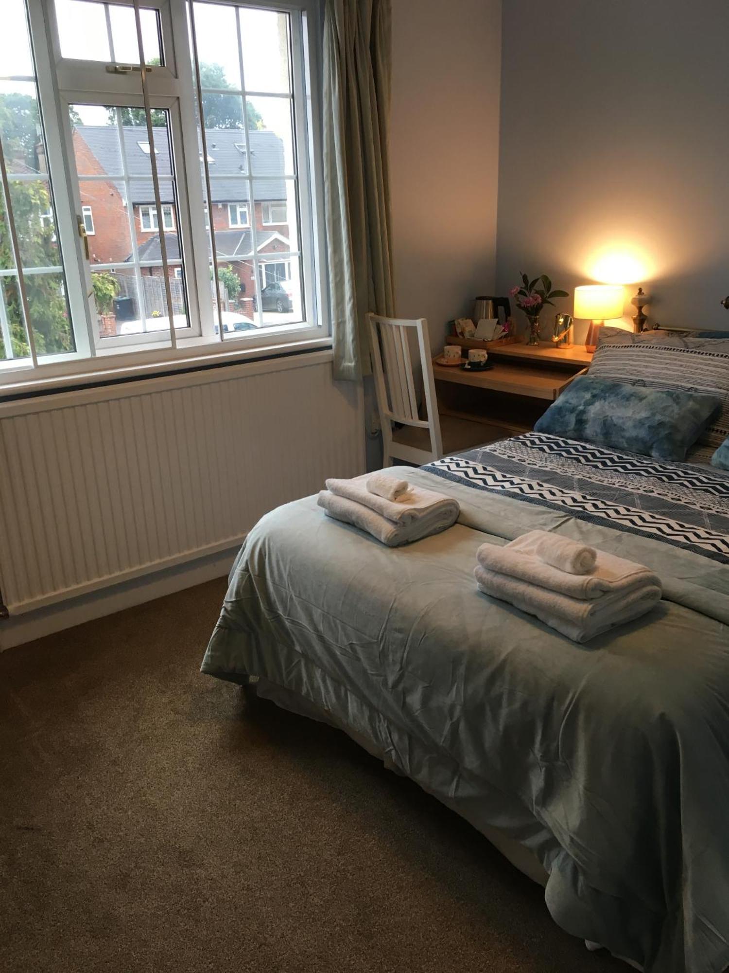 Leafy Suburban Bed And Breakfast Northwood  Ngoại thất bức ảnh