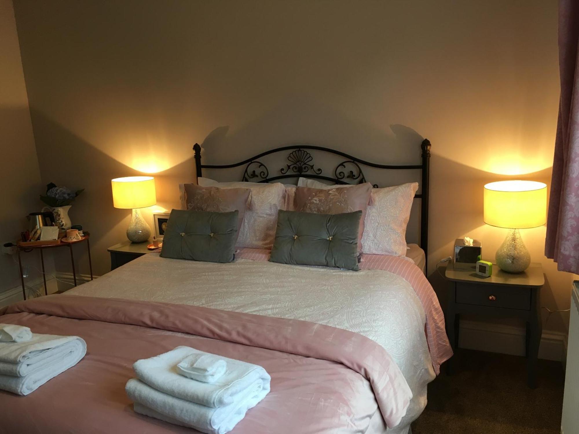 Leafy Suburban Bed And Breakfast Northwood  Ngoại thất bức ảnh